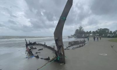 সিত্রাংয়ের প্রভাবে সেন্ট মার্টিনে ১৩ ট্রলার বিধ্বস্ত