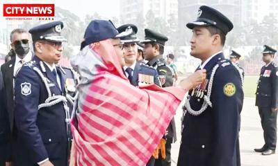 সাহসিকতা ও সেবার জন্য পদক পেলেন ১১৫ পুলিশ কর্মকর্তা