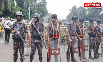 বঙ্গভবনের সামনে কাঁটাতারের বেড়া, ২ প্লাটুন বিজিবি মোতায়েন