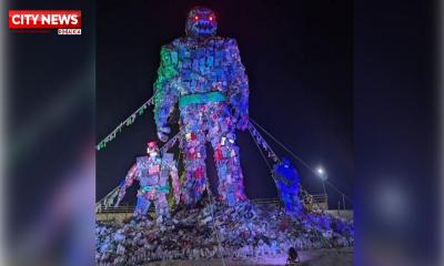 এশিয়ার সর্বোচ্চ প্লাস্টিক দানব কক্সবাজার সমুদ্র সৈকতে