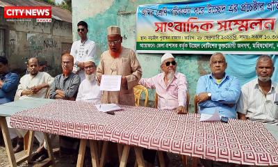 নোটিশ পেয়ে বাড়িঘর রক্ষার আকুতি জানালেন নড়াইলের মহিষখোলাবাসী