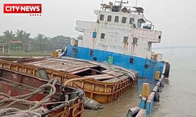 খুলনার রূপসা নদীতে লাইটার জাহাজ ডুবি, উদ্ধারে কোস্টগার্ড