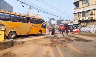 ফরিদপুরে প্রভাব পড়েছে ট্যাংক-লড়ি শ্রমিকদের ধর্মঘটের