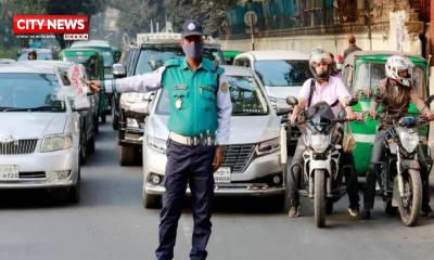 কাজে ফিরেছে ট্রাফিক পুলিশ, সড়কে আছে শিক্ষার্থীরাও